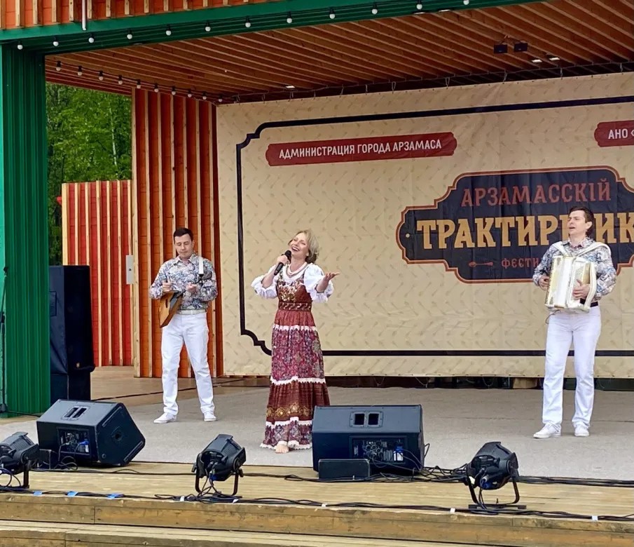 Блюда пушкинской эпохи представили на гастрономическом фестивале «Арзамасский трактирщик»