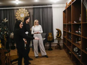 На фабрике «Хохломская роспись» создадут новую коллекцию предметов интерьера в тандеме с российским дизайнером Сергеем Сысоевым