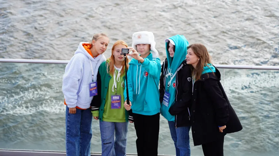 150 школьников со всей страны прибыли в Нижний Новгород в рамках проекта «Больше чем путешествие»