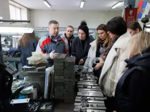 Финалисты конкурса «Дизайн и ремесло: отражение» посетили предприятия народных художественных промыслов Нижегородской области